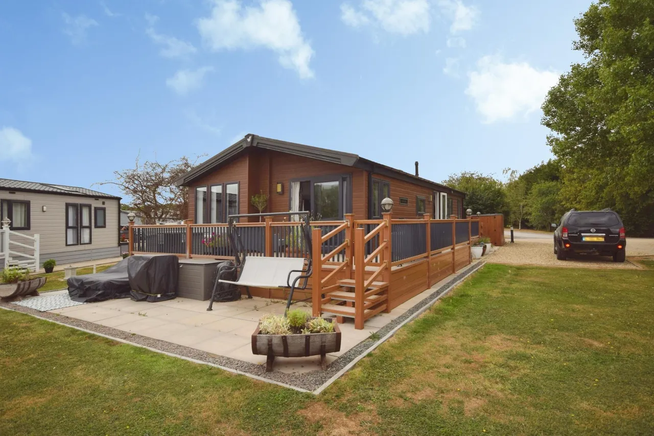 2 bed park home for sale, Kelsey Woods Country Park, Monksthorpe, PE23