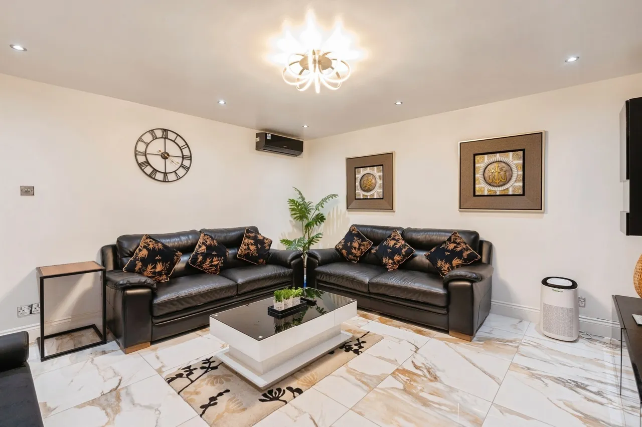 Wordsworth Close, Tilbury, RM18, photo 8