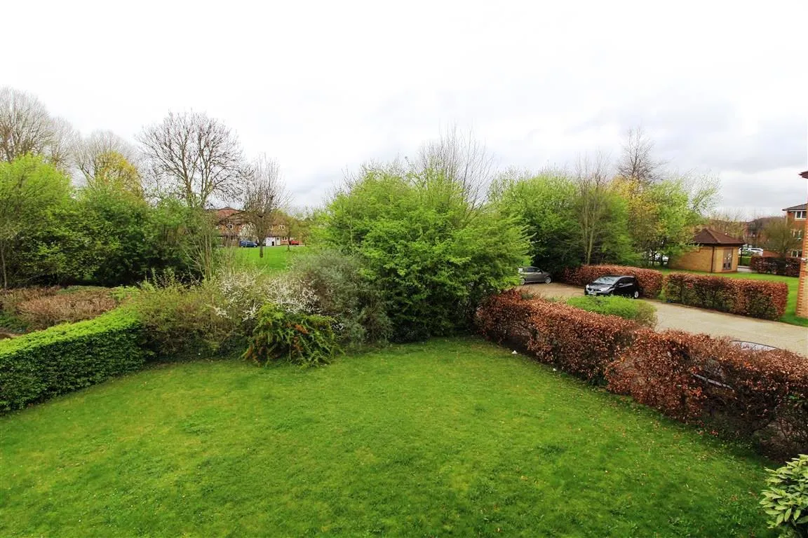 Lowestoft Drive, Slough, SL1, photo 8