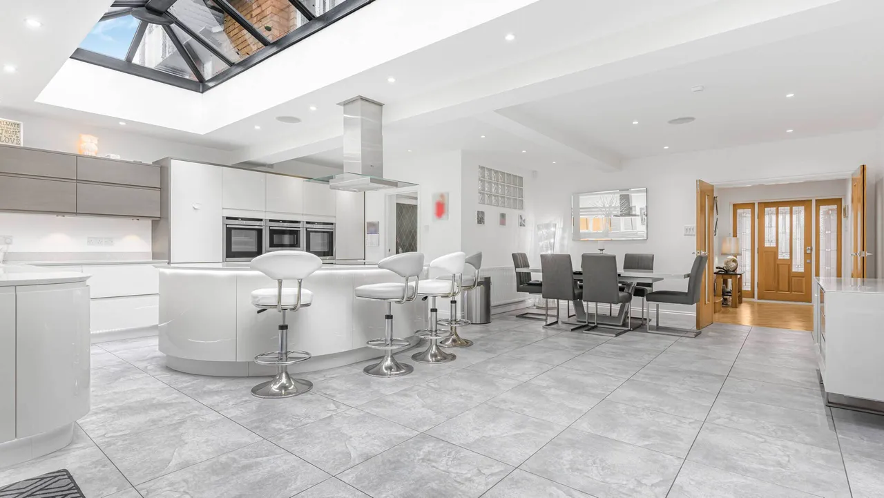 Midgley Drive, Sutton Coldfield, Sutton Coldfield, B74 2TW, photo 4