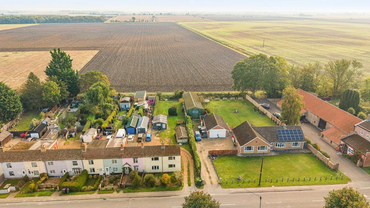 Main Road, New Bolingbroke, PE22, photo 23