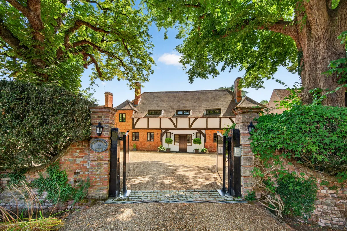 4 bed house for sale, Burchetts Green Lane, Burchetts Green Maidenhead, SL6