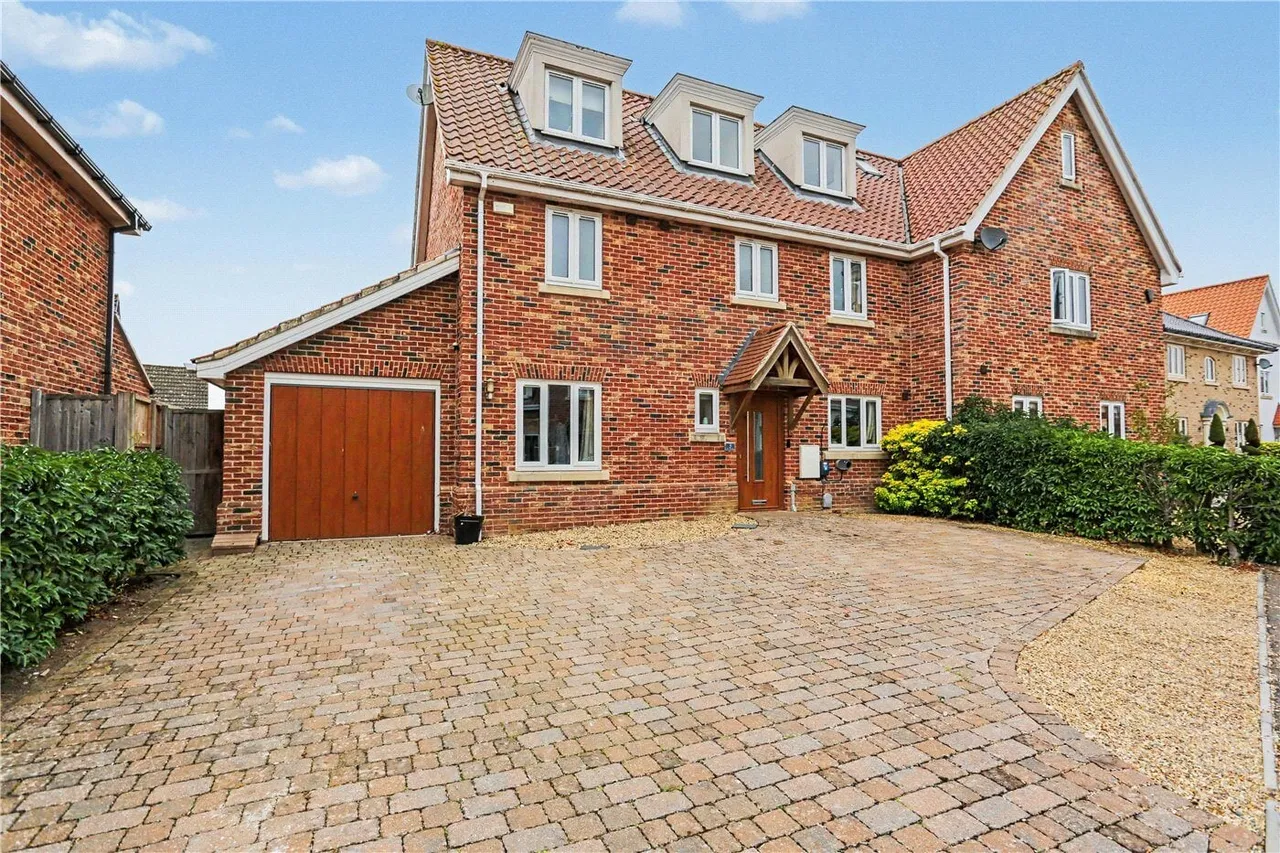 5 bed house for sale, The Meadows, Hethersett, NR9