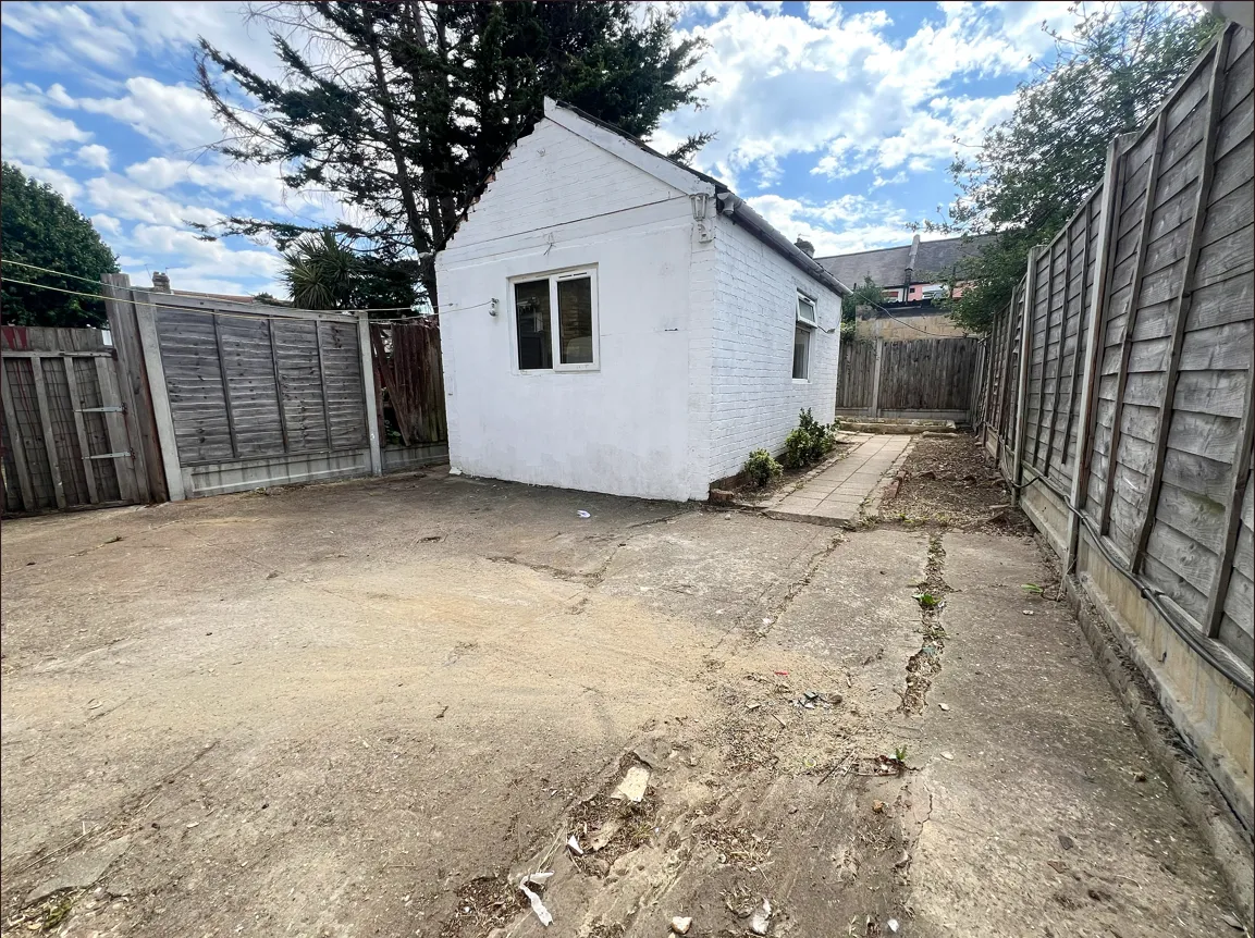 Cavenham Gardens, Ilford, IG1, photo 20