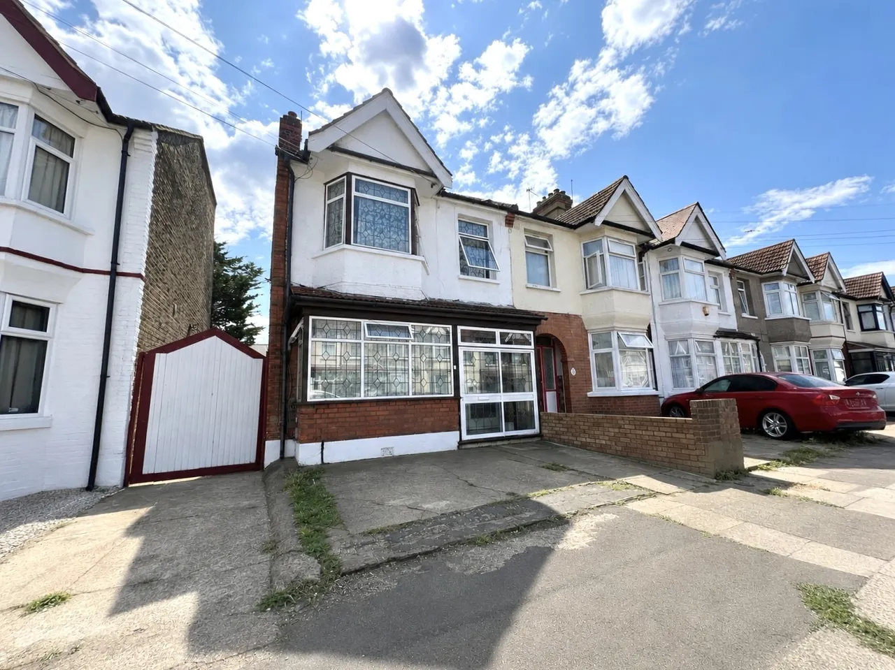 5 bed house to rent — Cavenham Gardens, Ilford, IG1
