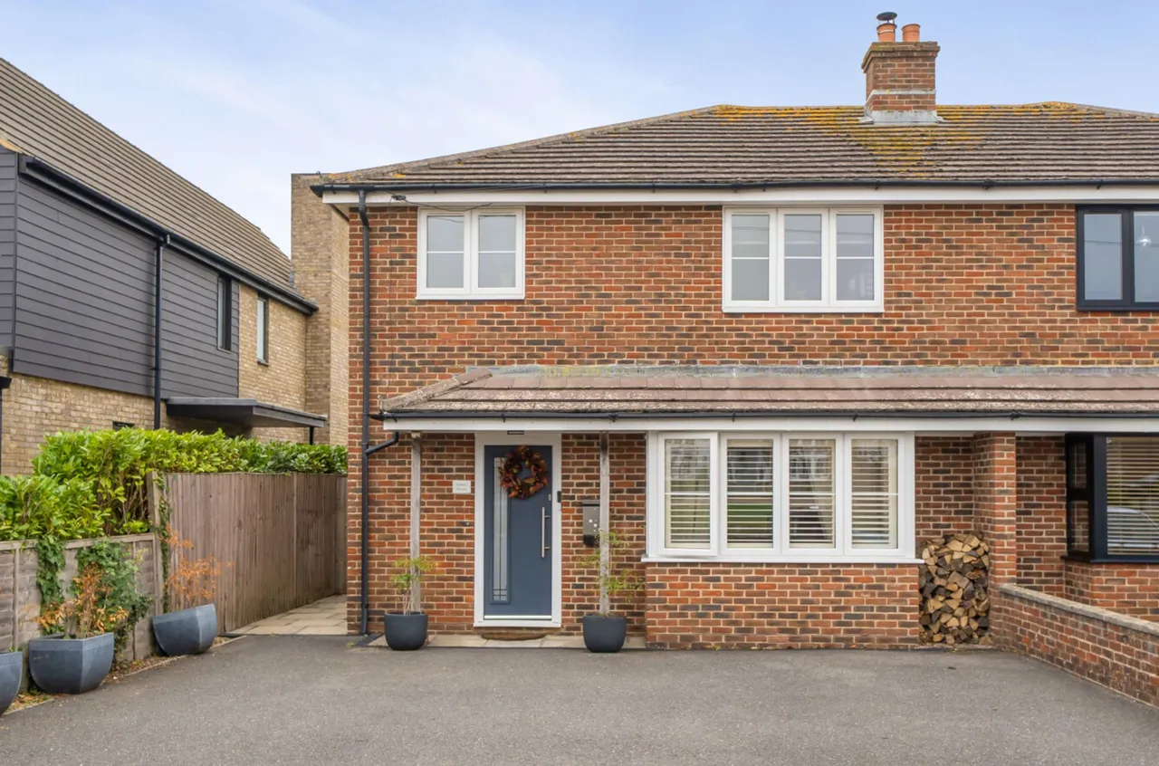 3 bed property for sale, Shopwhyke Road, Chichester, PO20