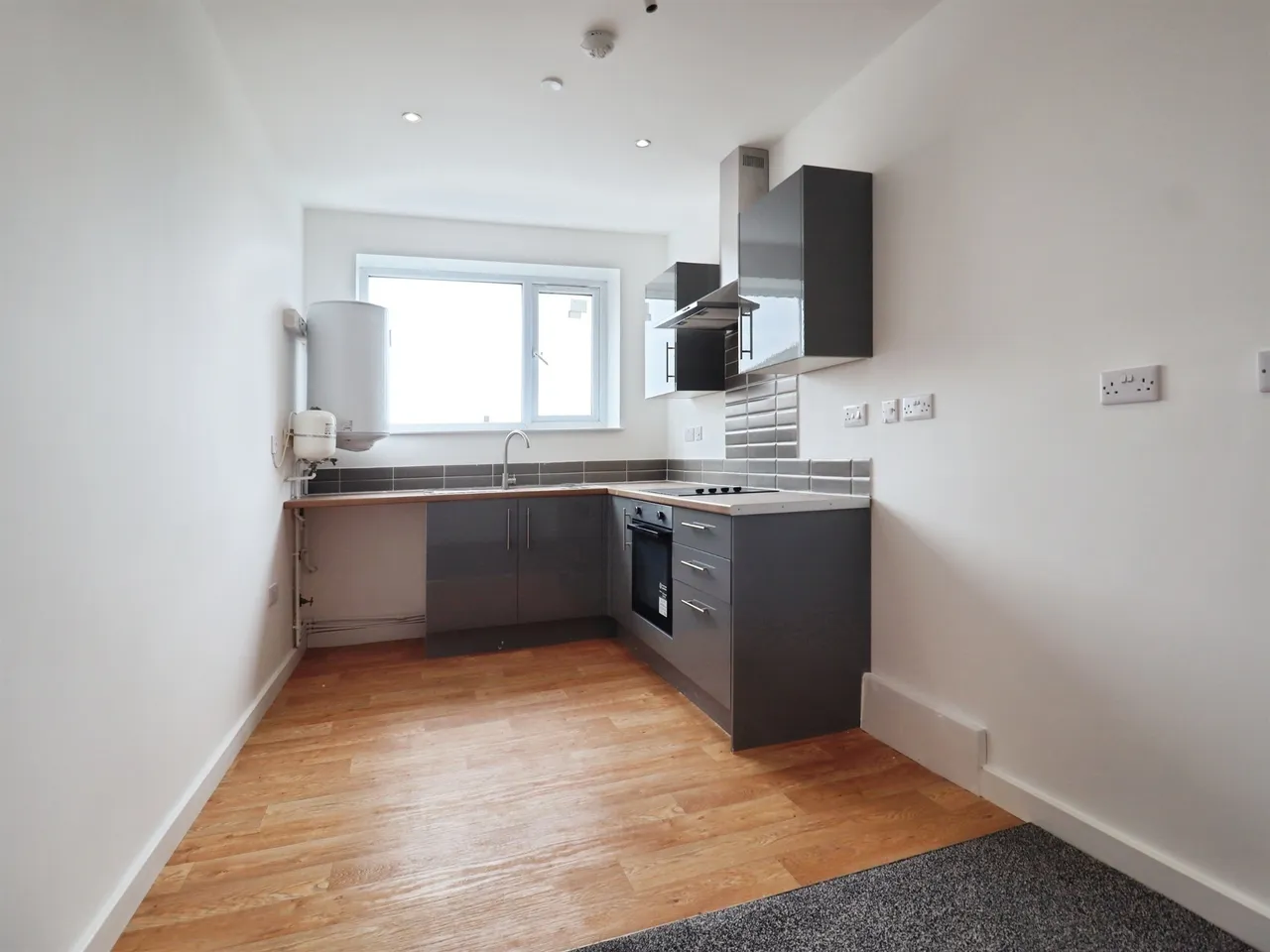 Holton Road, Barry, CF63, photo 8