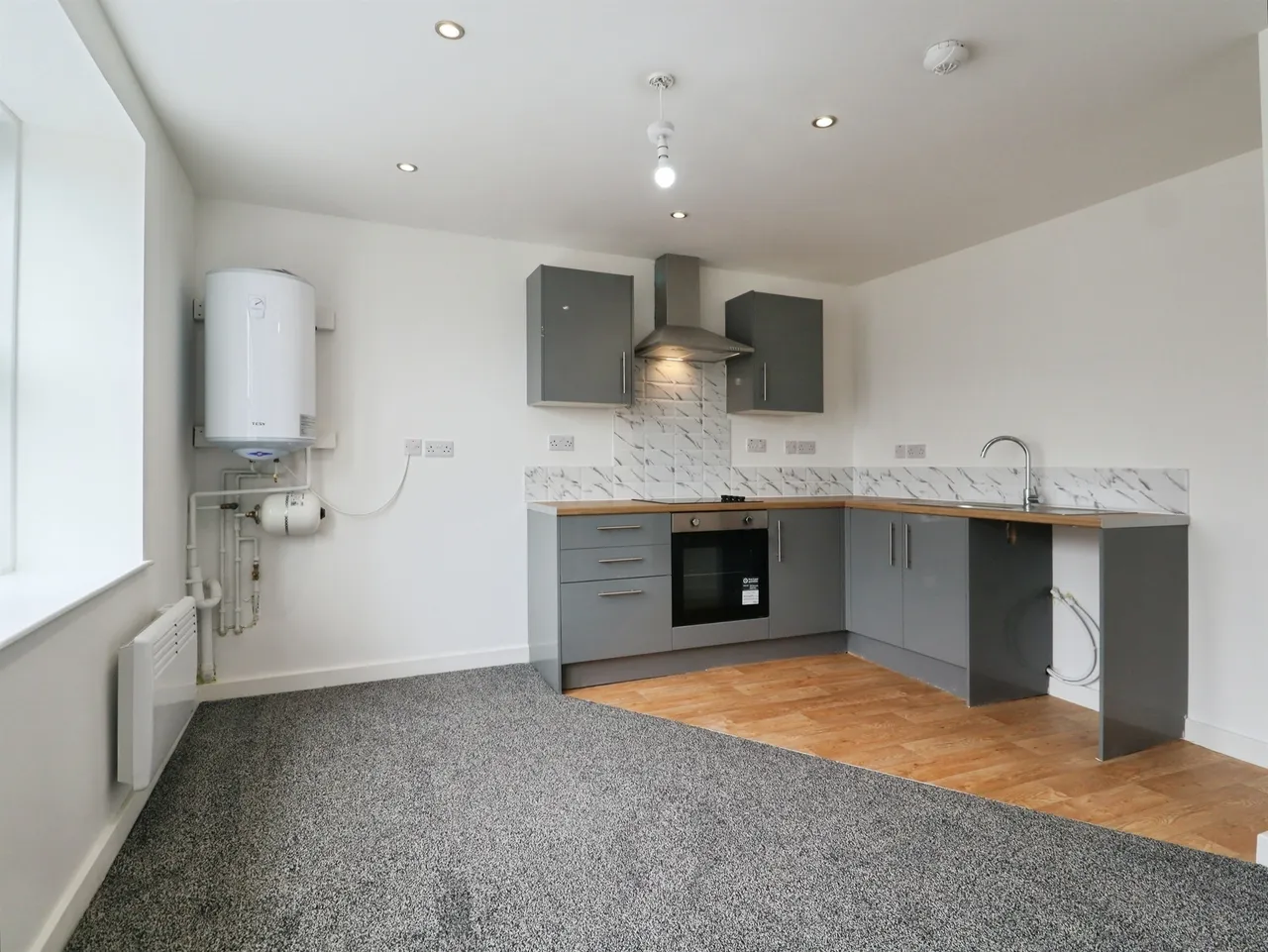 Holton Road, Barry, CF63, photo 2