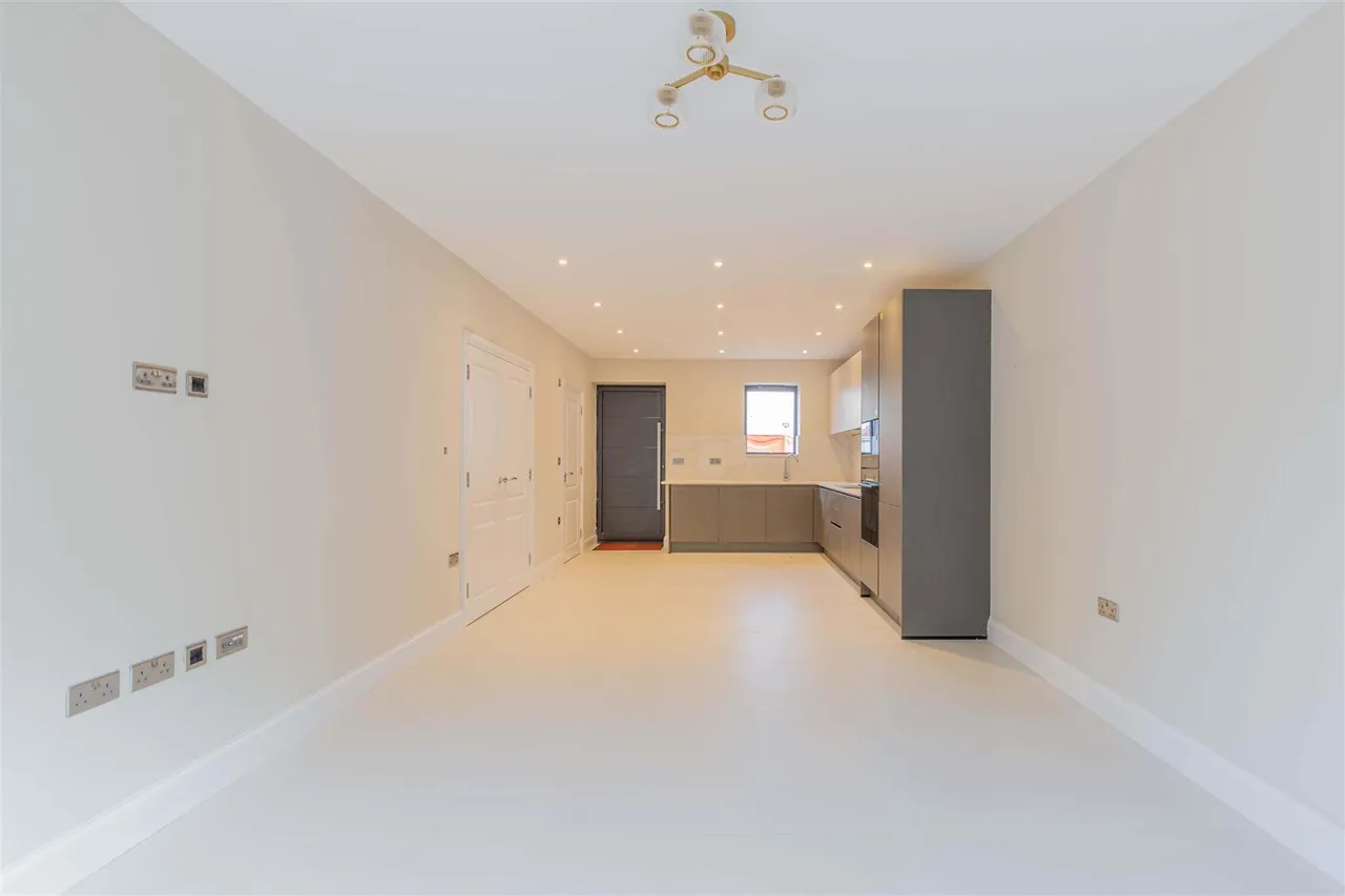 North Drive, Hounslow, photo 4
