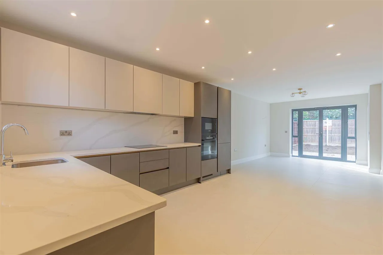 North Drive, Hounslow, photo 3