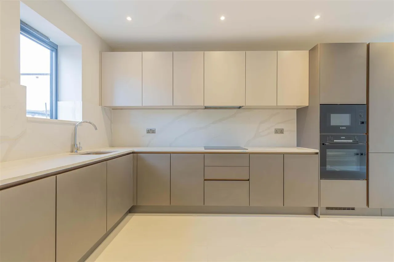 North Drive, Hounslow, photo 5