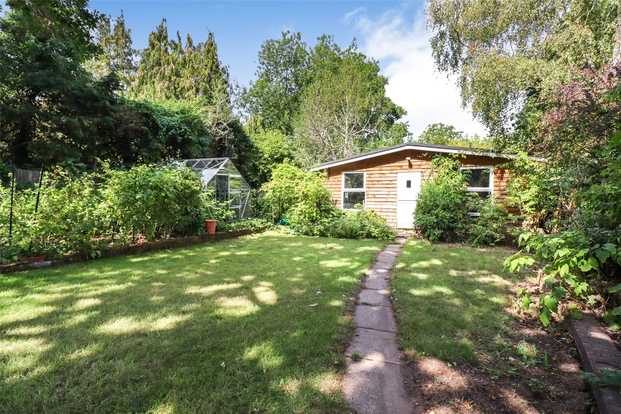 Westover Road, Fleet, Hampshire, GU51 3DG, photo 19