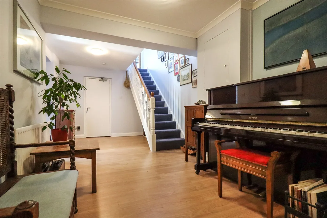 Westover Road, Fleet, Hampshire, GU51 3DG, photo 5
