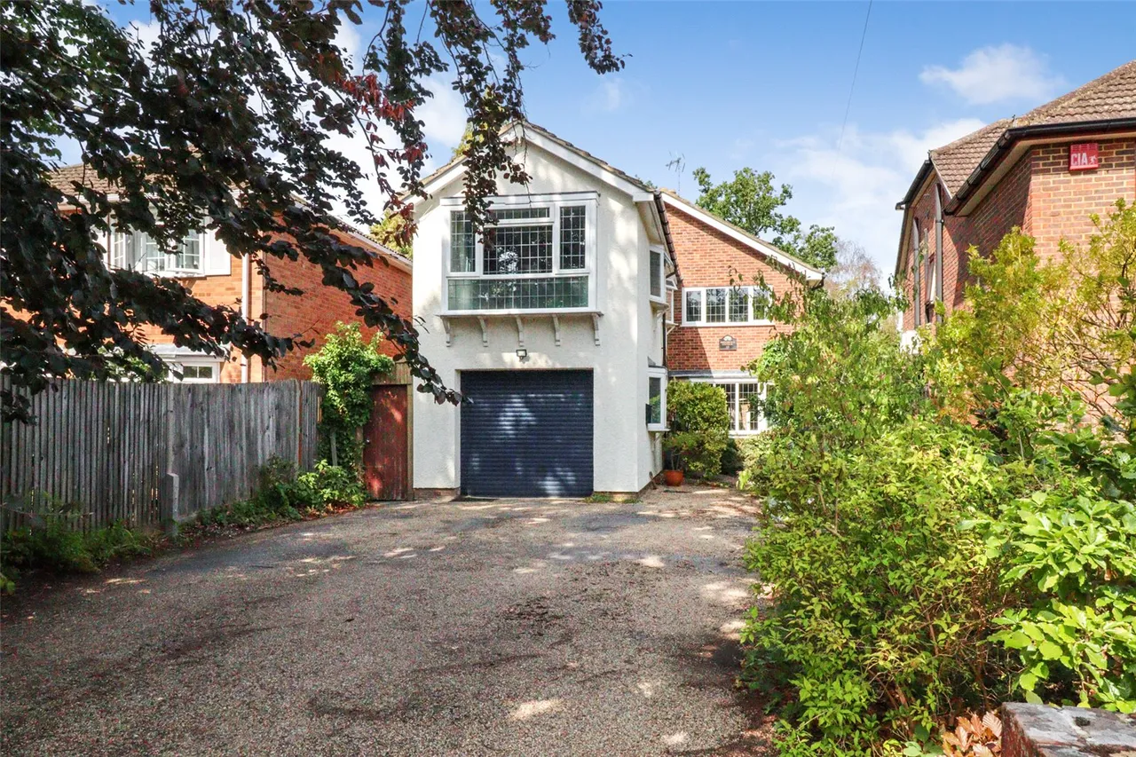 5 bed house for sale — Westover Road, Fleet, Hampshire, GU51 3DG