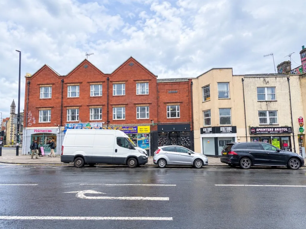 Stokes Croft, St Pauls, BS1, photo 7