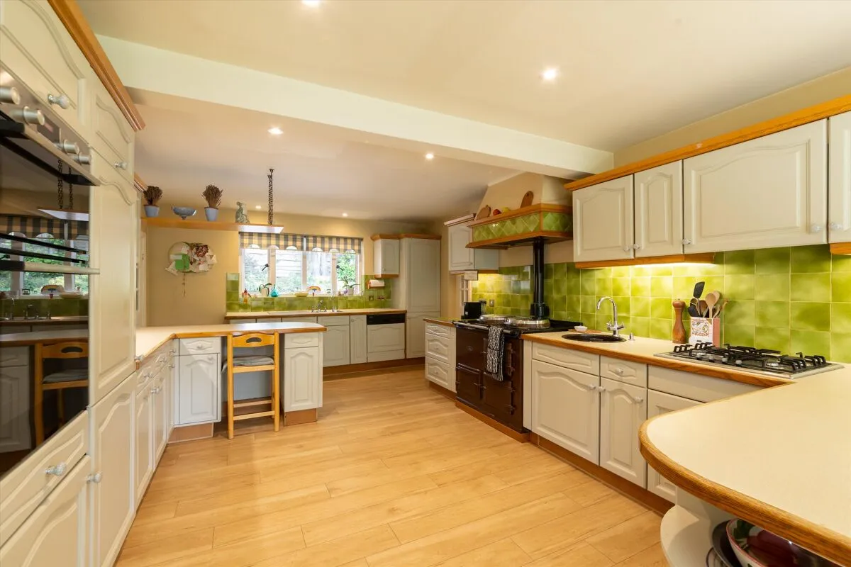 Rawlingswell Lane, St. Martins, SN8, photo 7