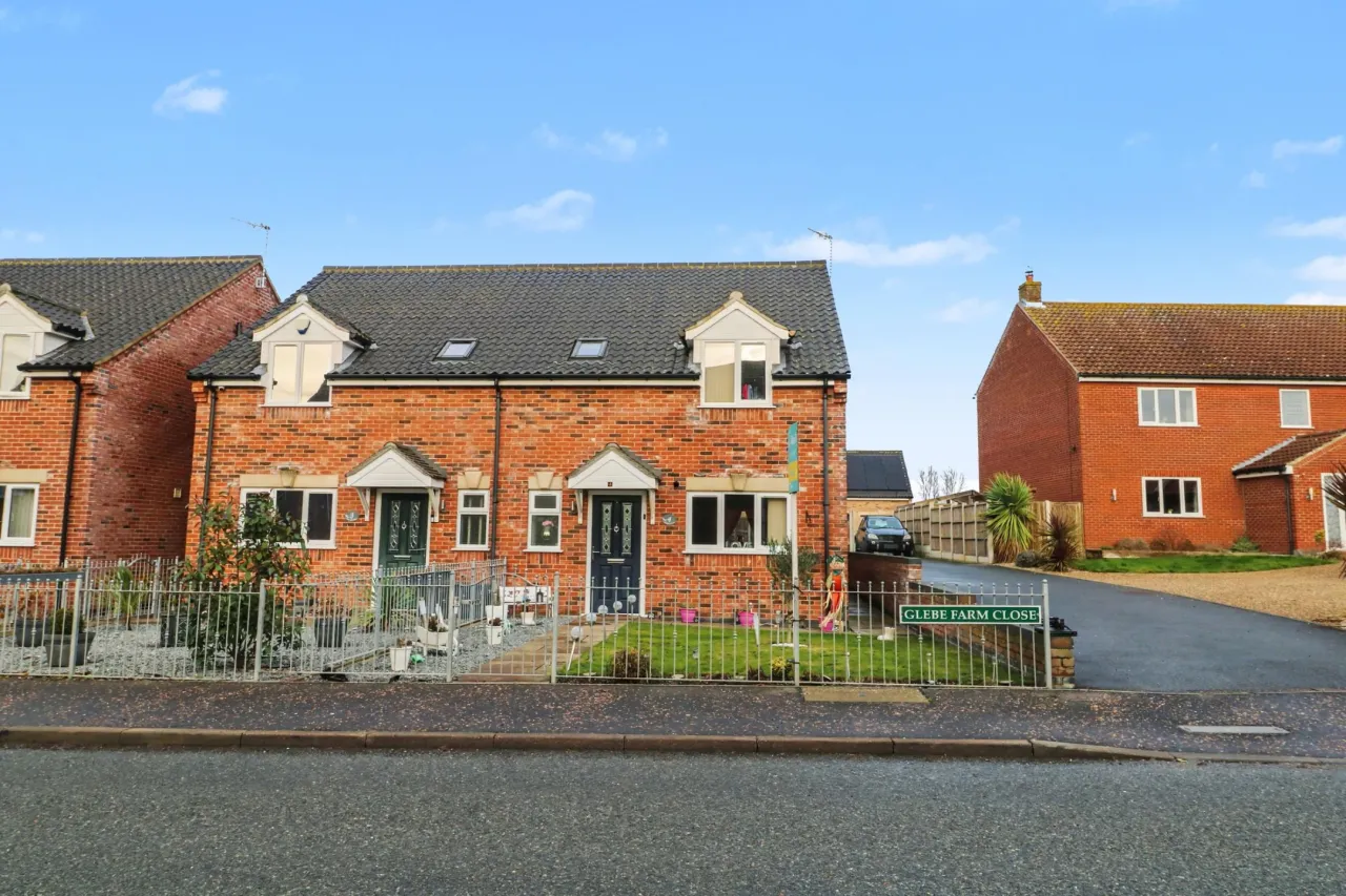 Main Road, Filby, photo 17