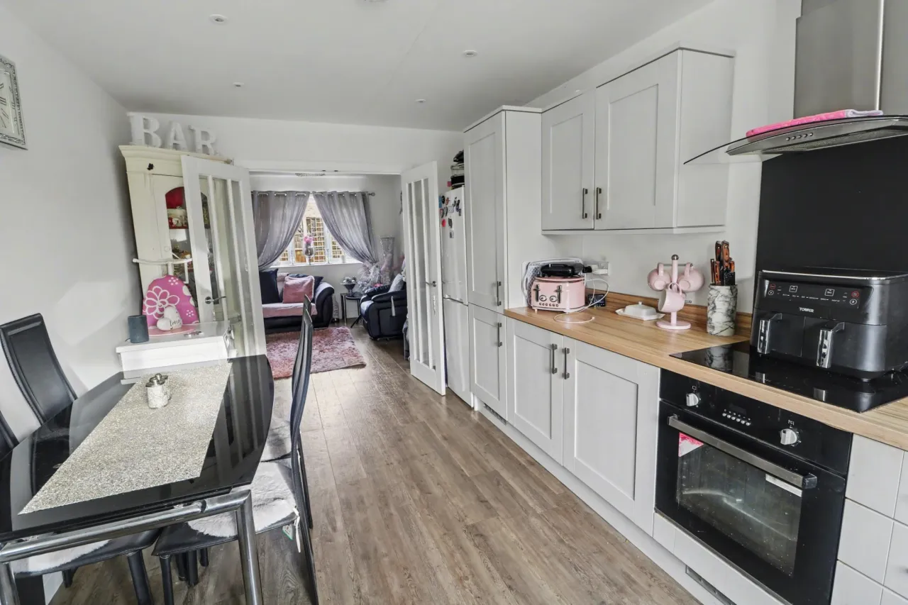 Main Road, Filby, photo 5