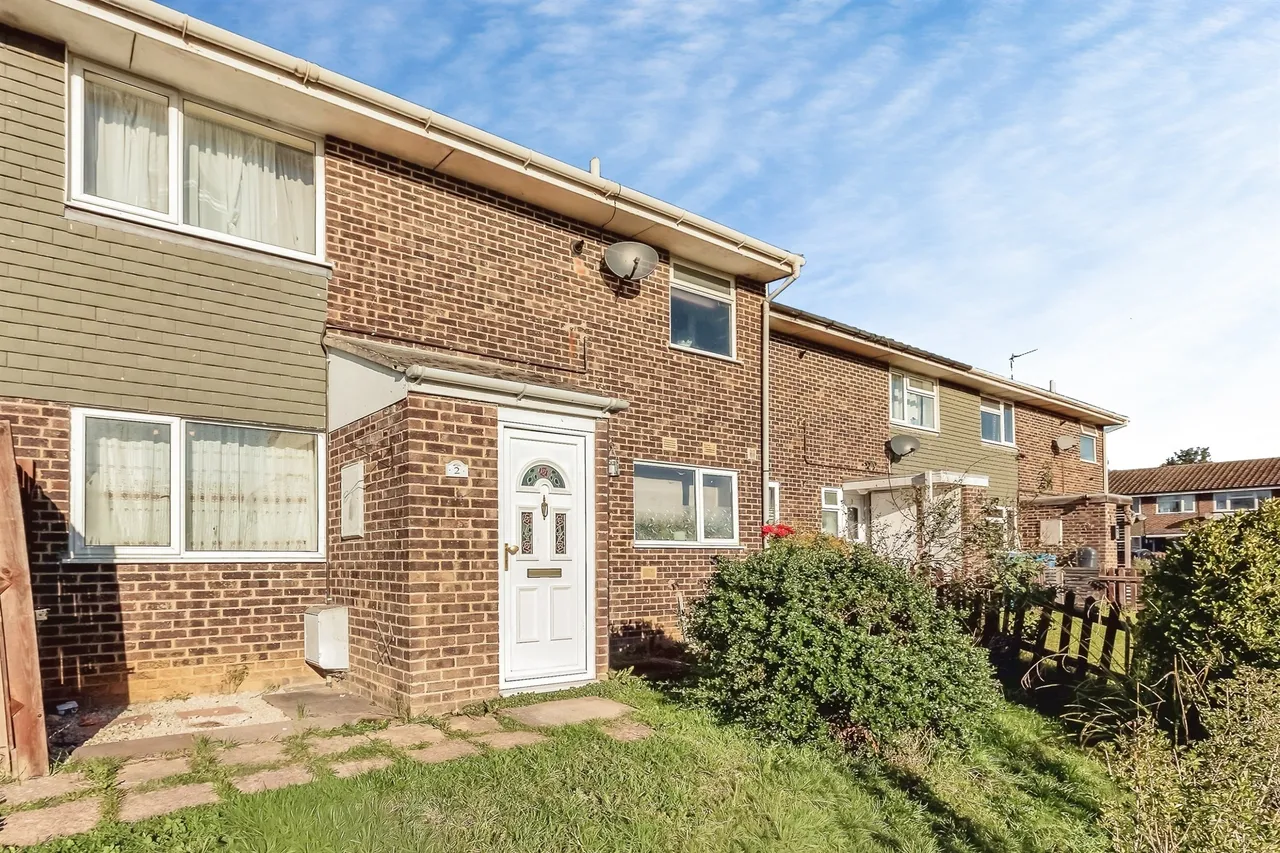 3 bed house for sale, Alder Close, Desborough, NN14
