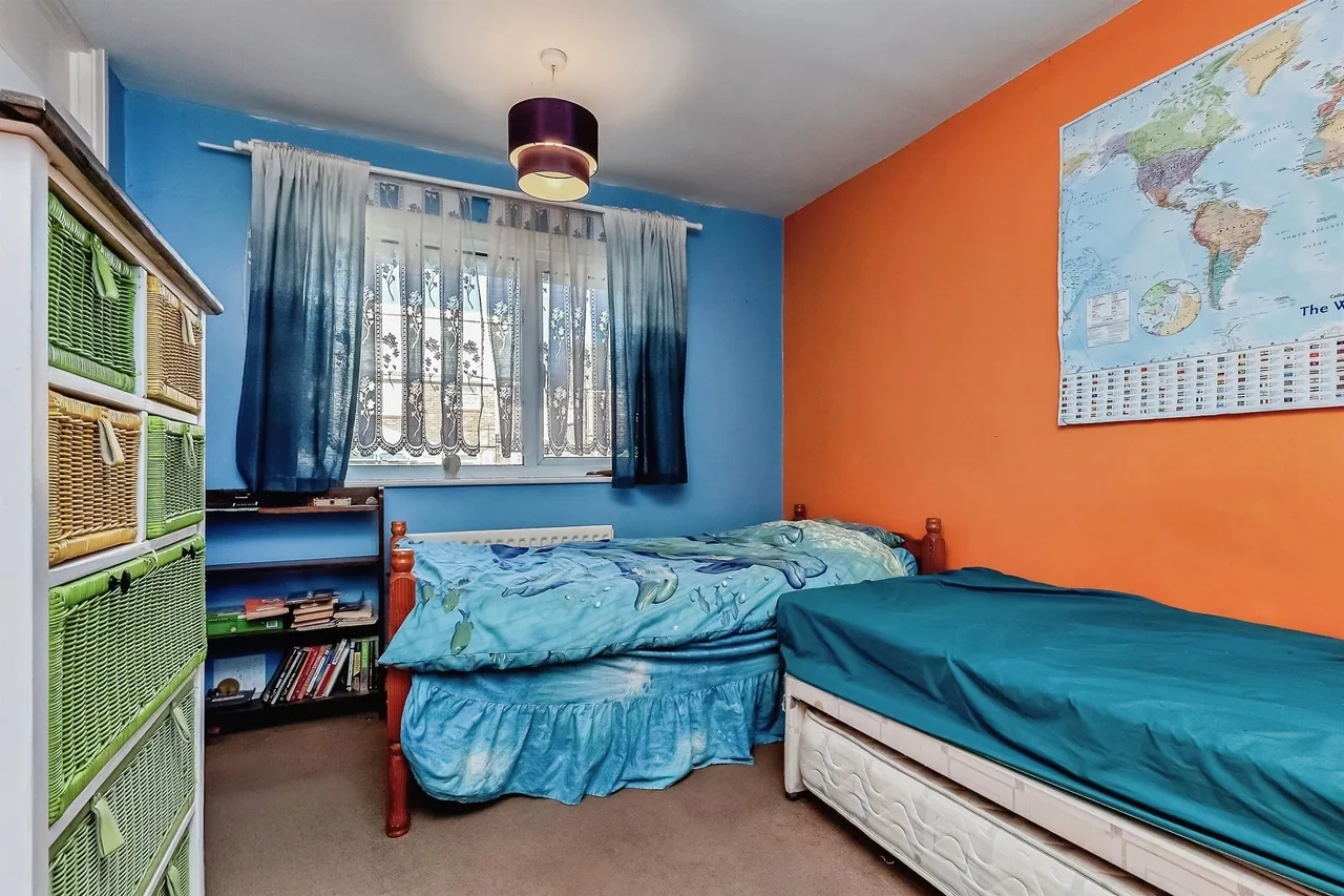 Alder Close, Desborough, NN14, photo 13