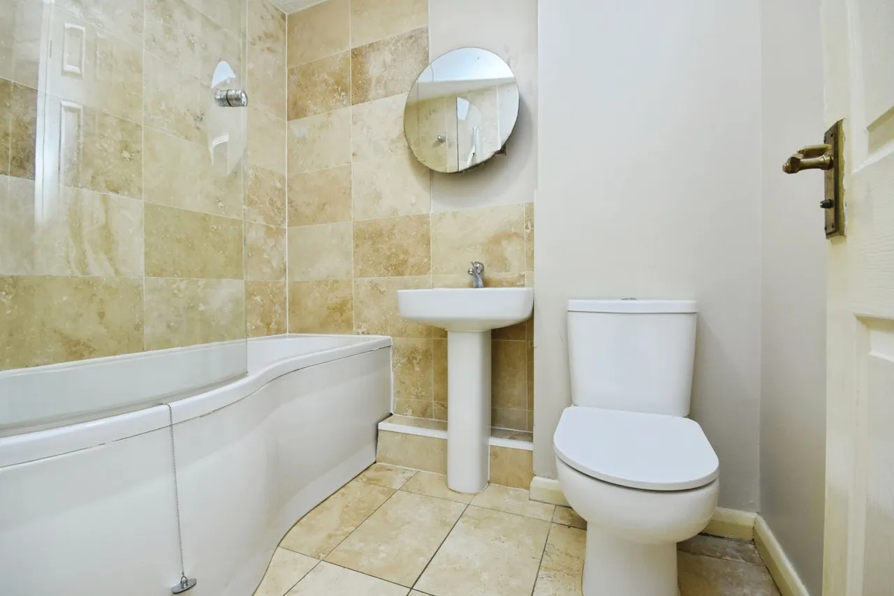 Bexley Gardens, Chadwell Heath, RM6, photo 15