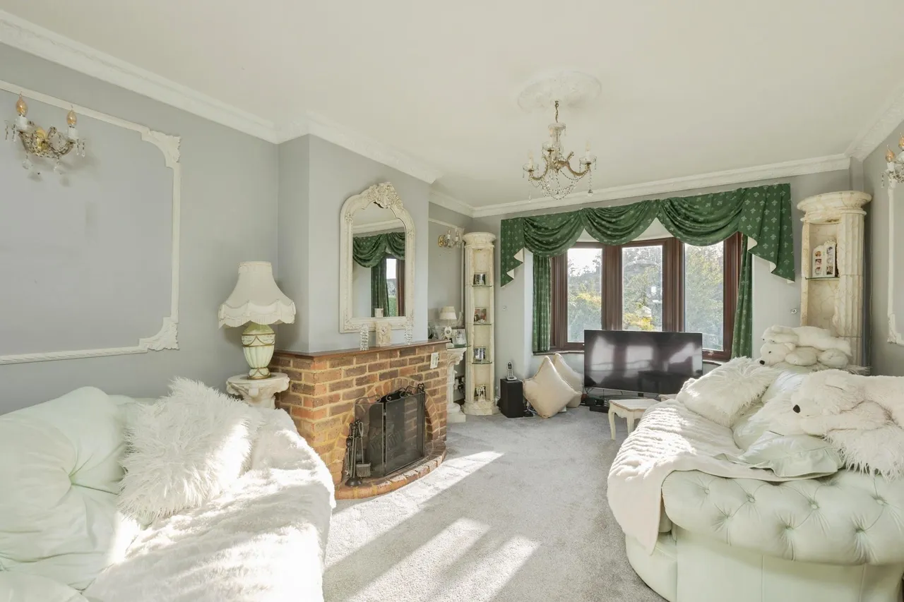 3 bed house for sale, Holbrook Way, Bromley, BR2