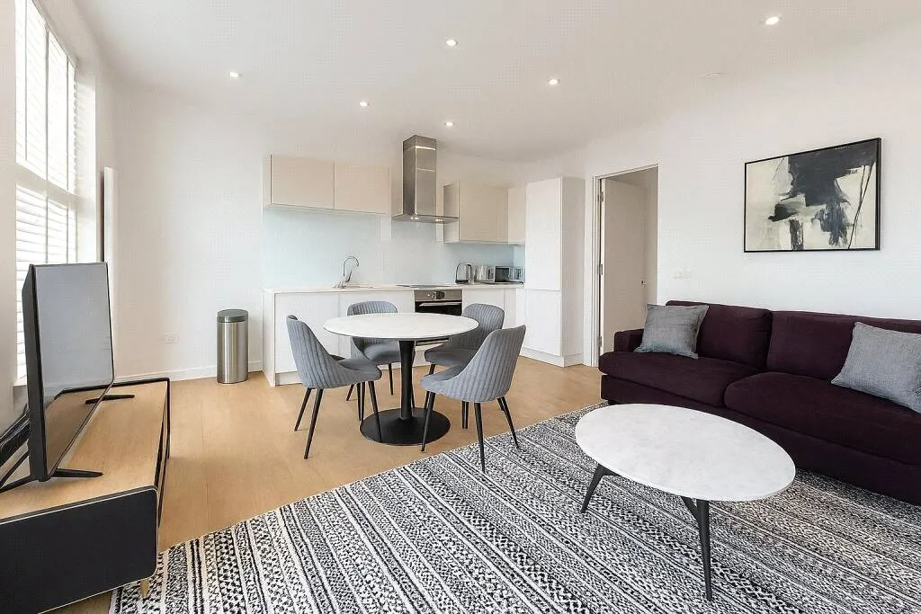 1 bed flat to rent — Regents Park Road, London, NW1