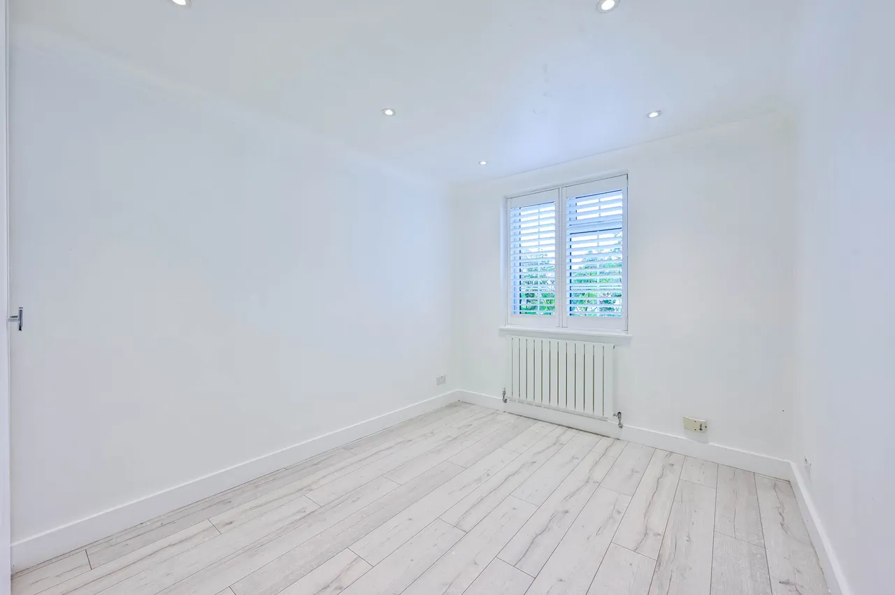Morden, SM4, photo 5