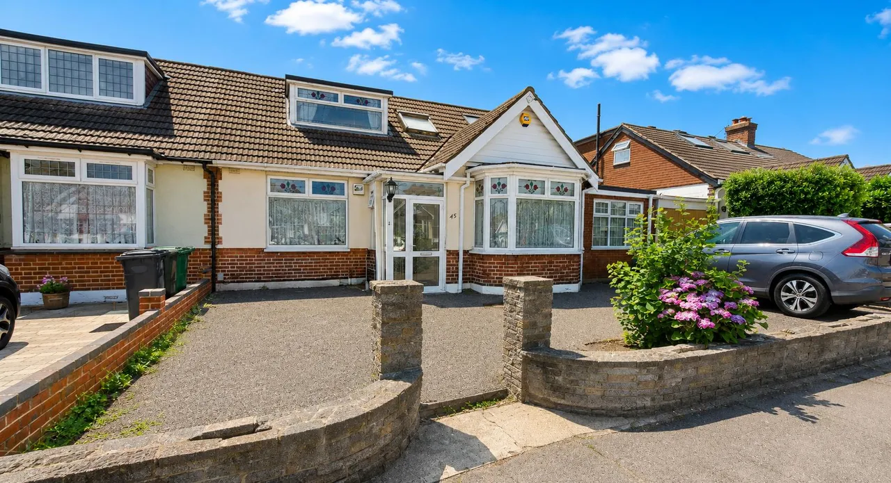 4 bed house for sale, Tolworth Gardens, Chadwell Heath, RM6