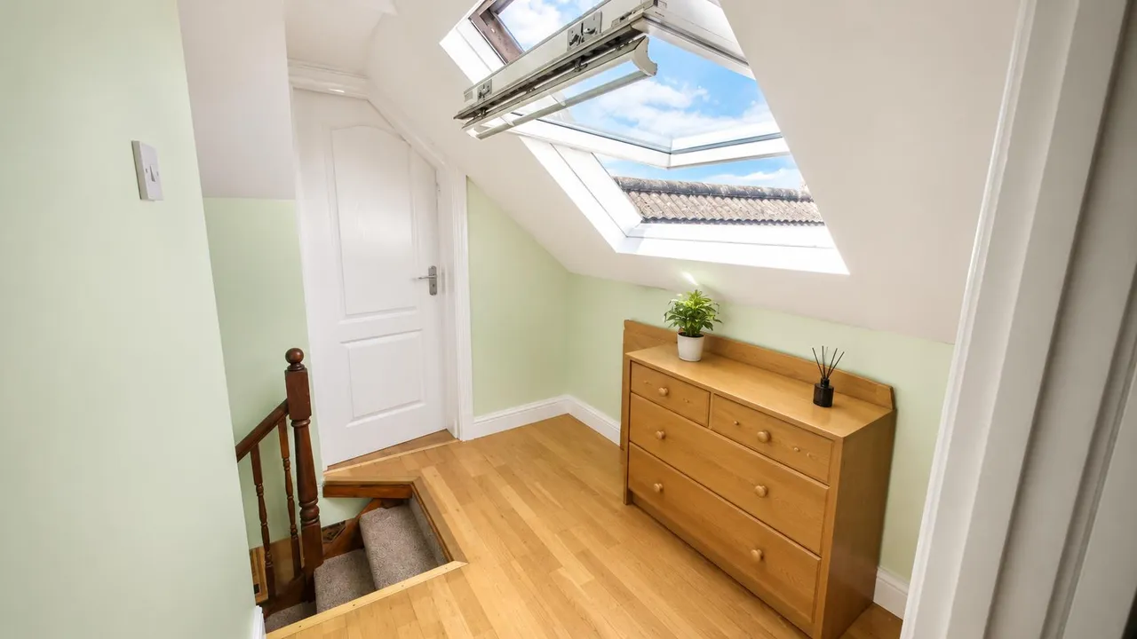 Tolworth Gardens, Chadwell Heath, RM6, photo 21