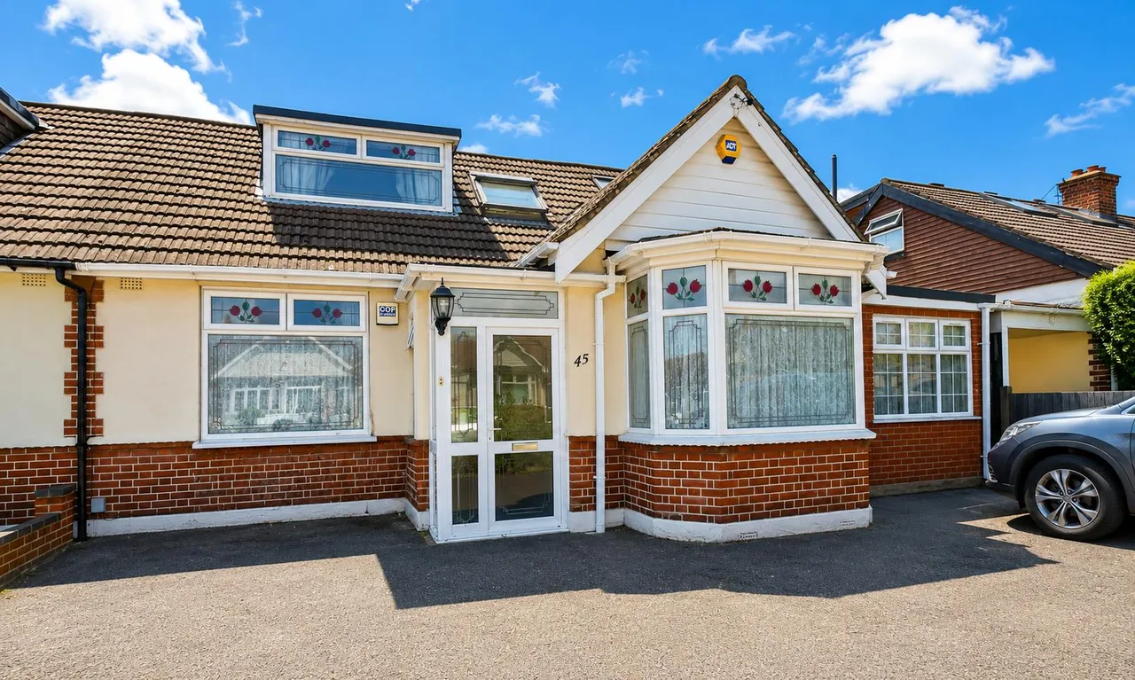 Tolworth Gardens, Chadwell Heath, RM6, photo 25