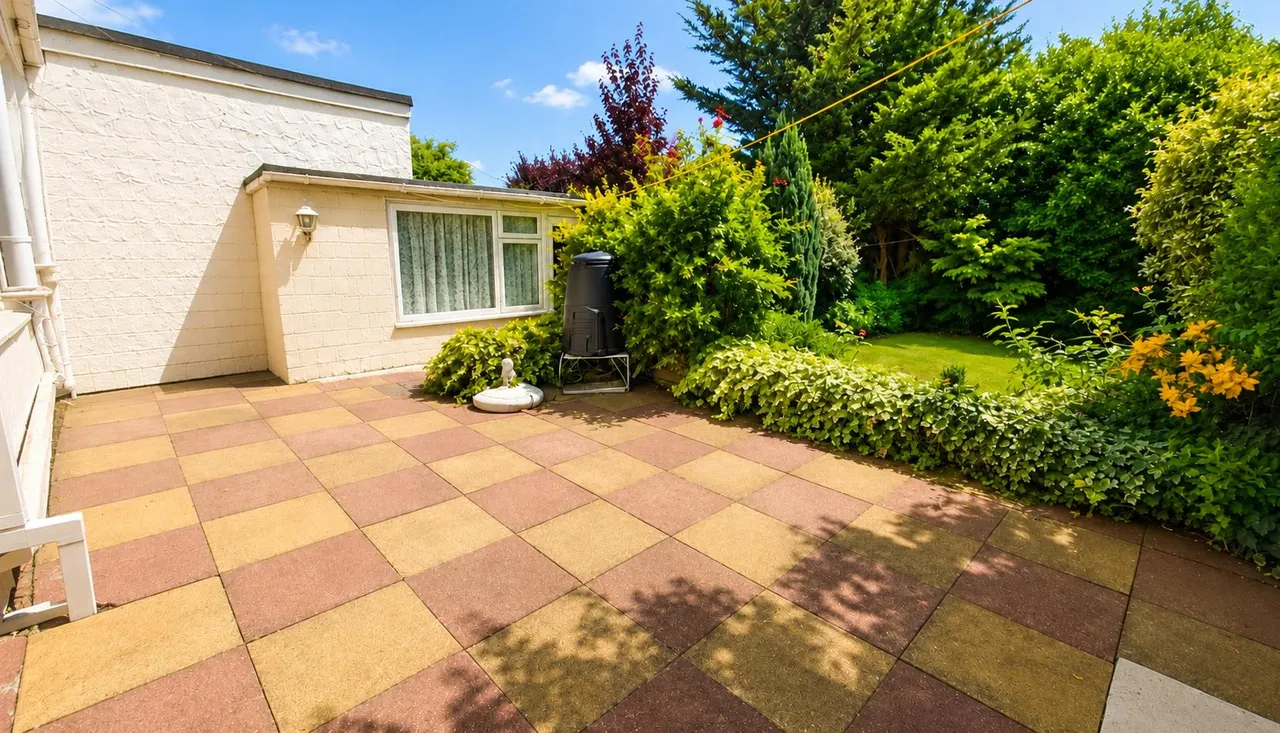 Tolworth Gardens, Chadwell Heath, RM6, photo 4