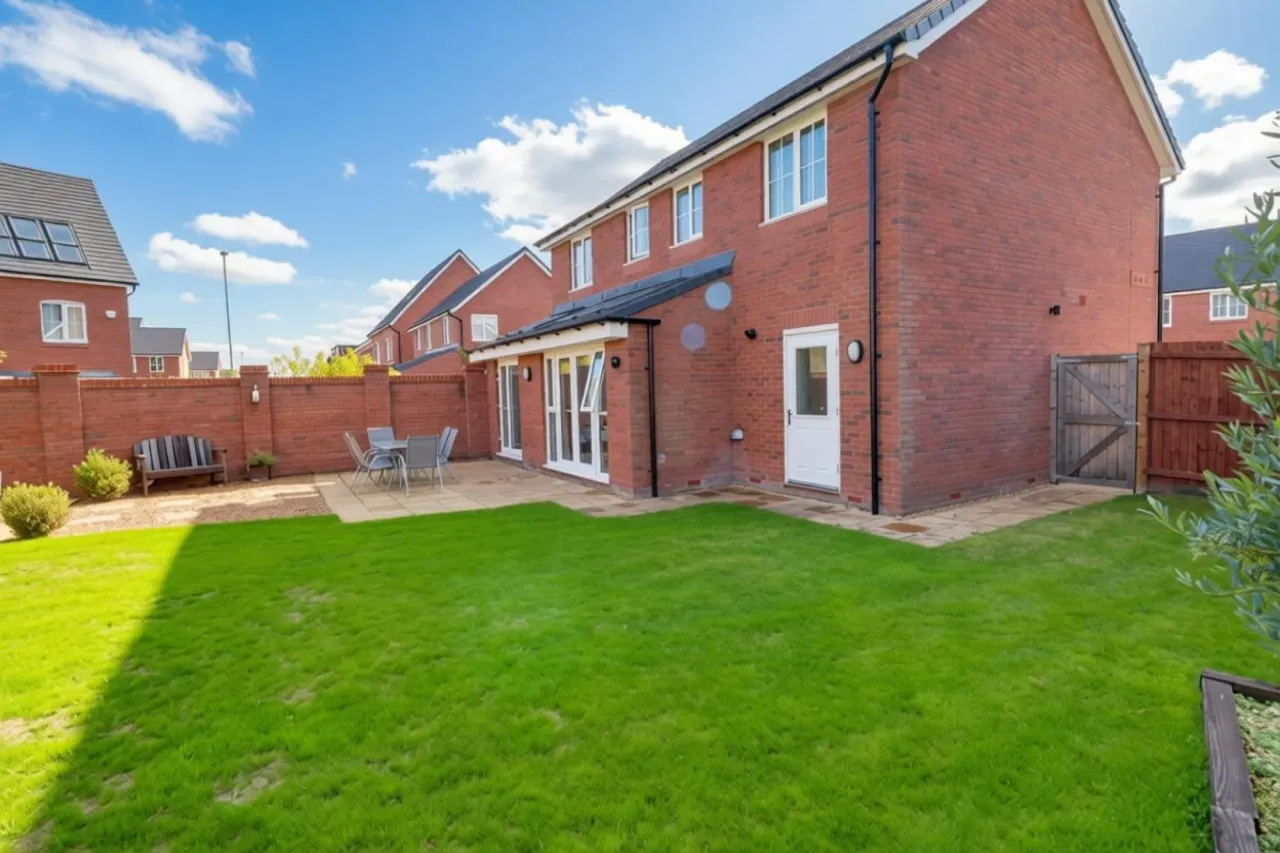 Joseph Reddrop Way, Crewe, photo 29