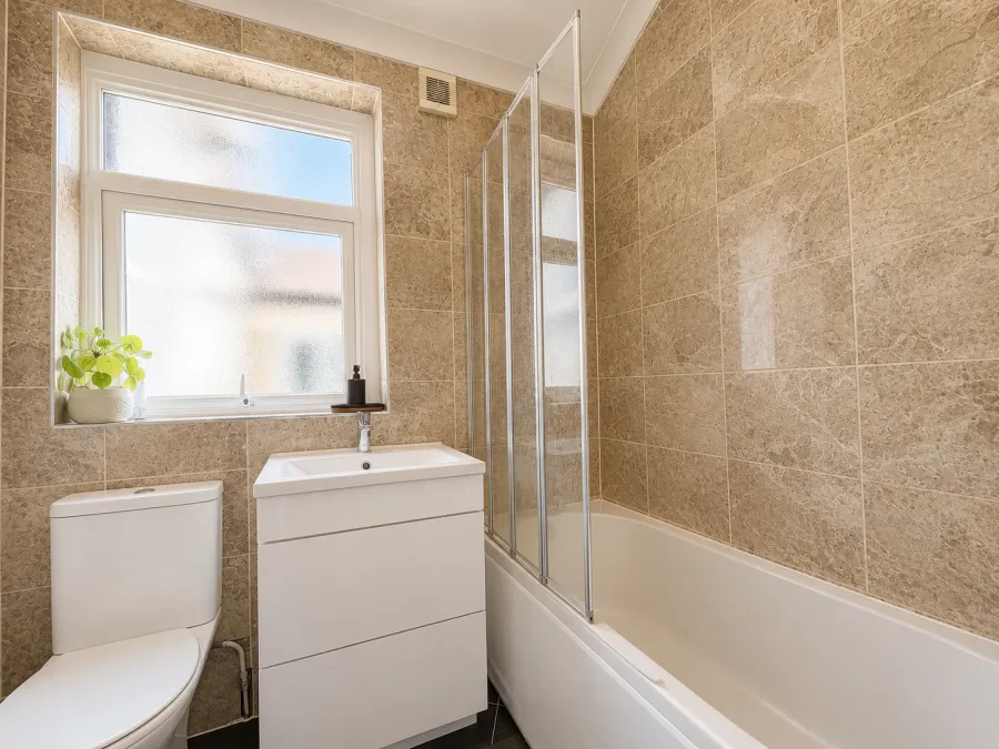 Gainsborough Drive, Westcliff-on-Sea, SS0, photo 6