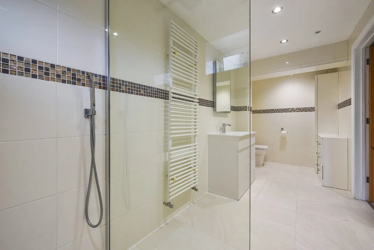 Wingfield Avenue, Christchurch, BH23 4NR, photo 4