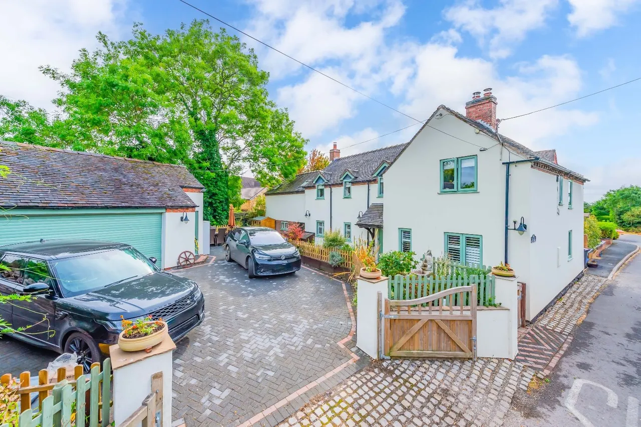 4 bed house for sale — Old Post Office, 22 Soudley, Market Drayton TF9 2SB