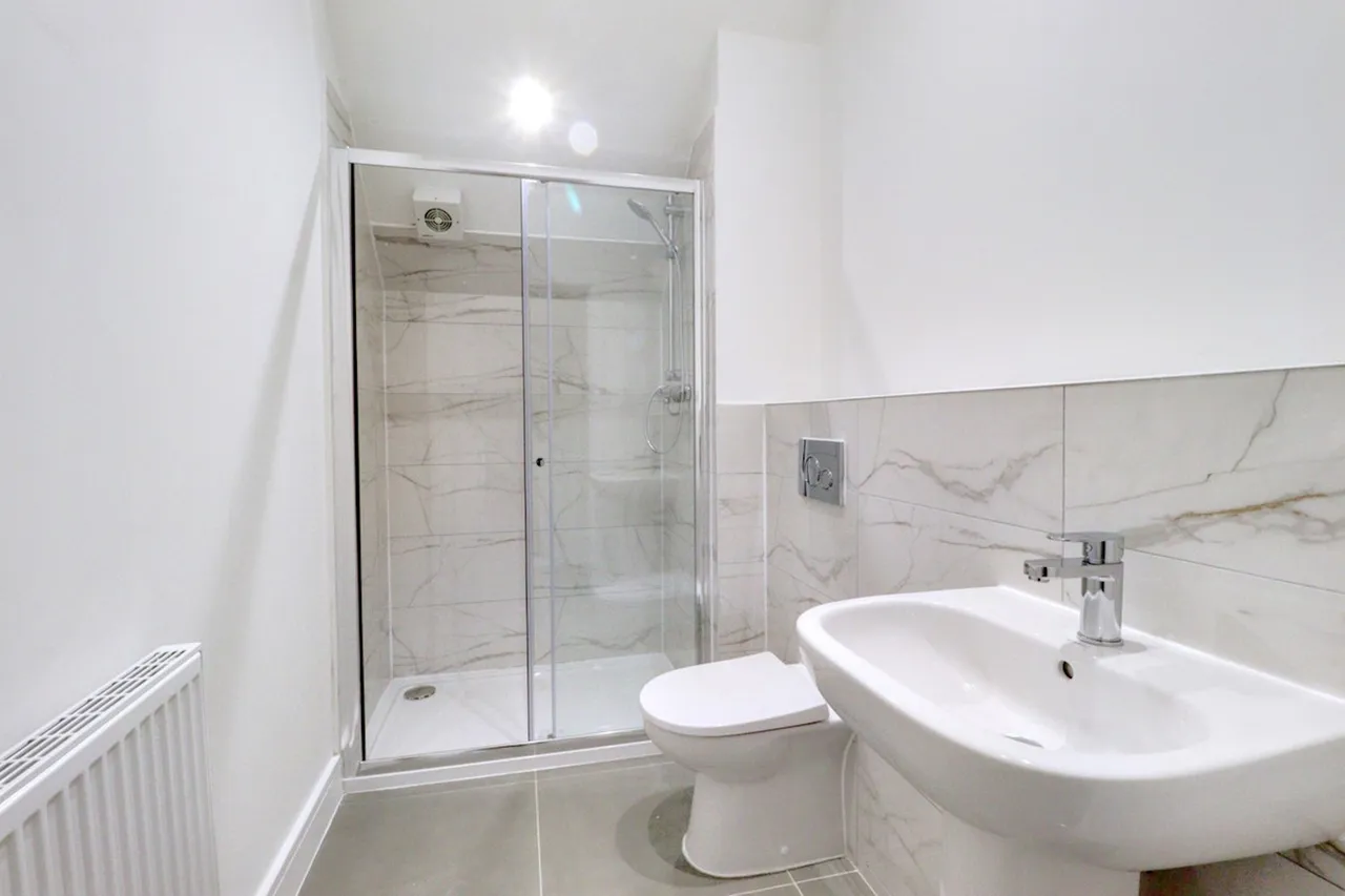 Eighth Avenue, Aylesbury, HP19, photo 11