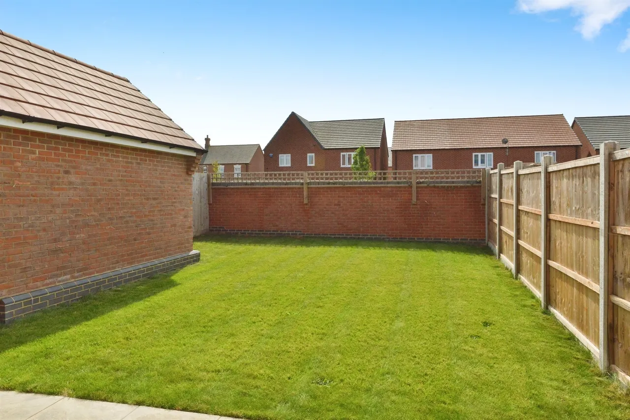 Newcome Street, Hanslope, MK19, photo 2