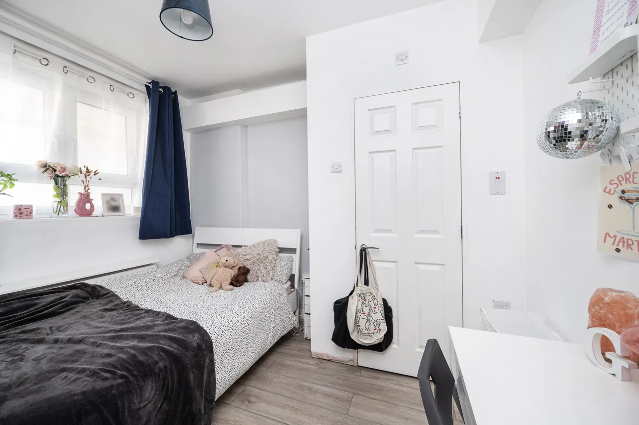 9 Hadfield House, Ellen Street, London, photo 10