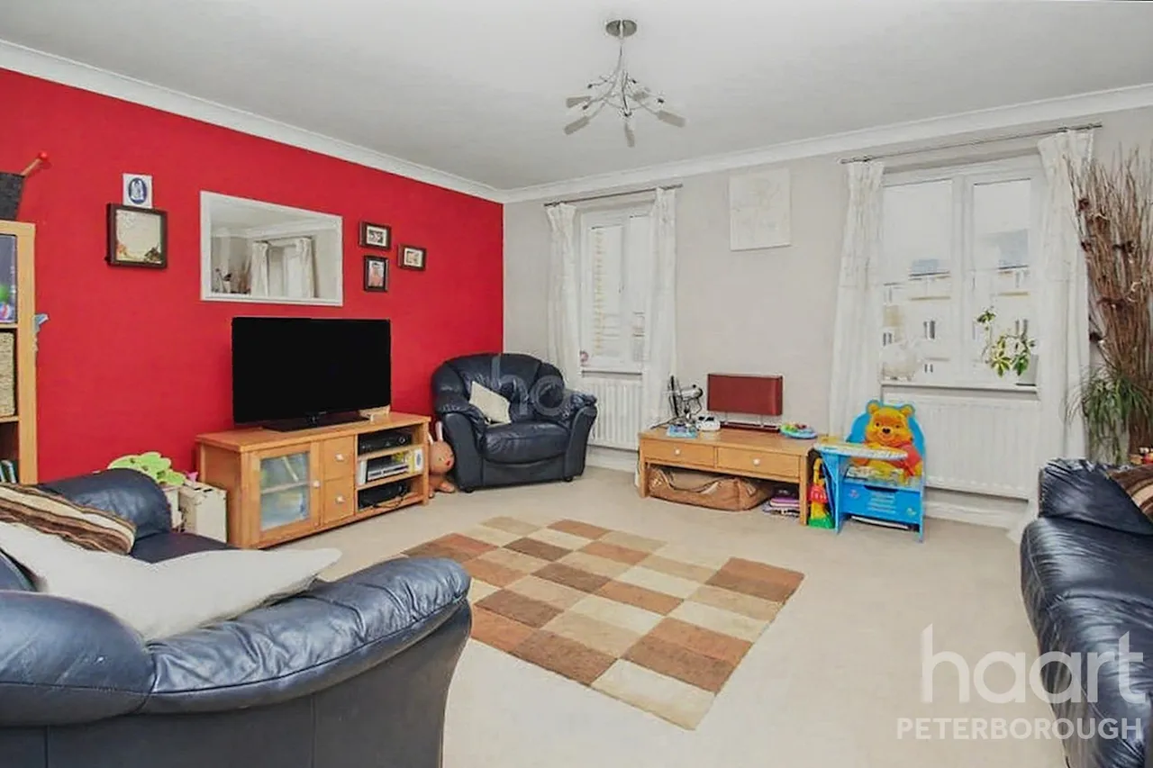 Eagle Way, Hampton Centre, PE7, photo 3
