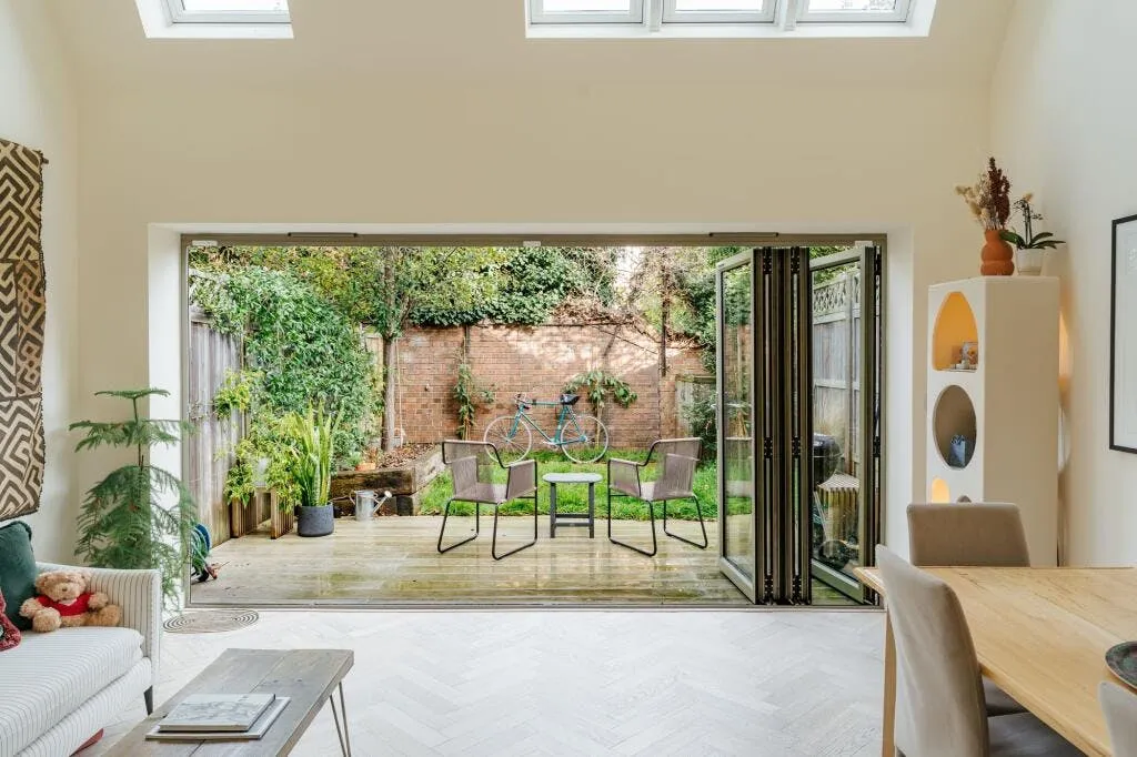 3 bed house for sale — Apple Tree Road, London, N17