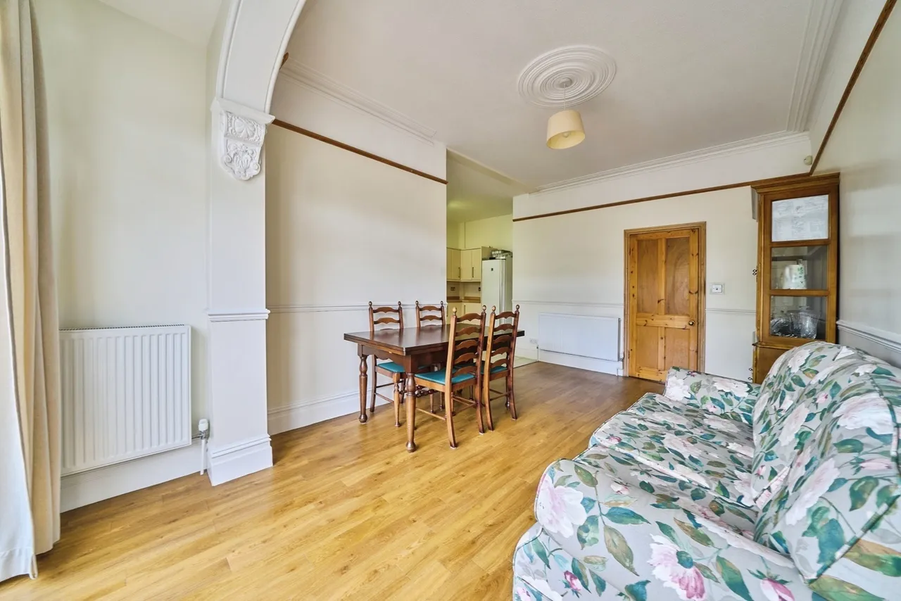 Forest Drive West, London, E11, photo 7