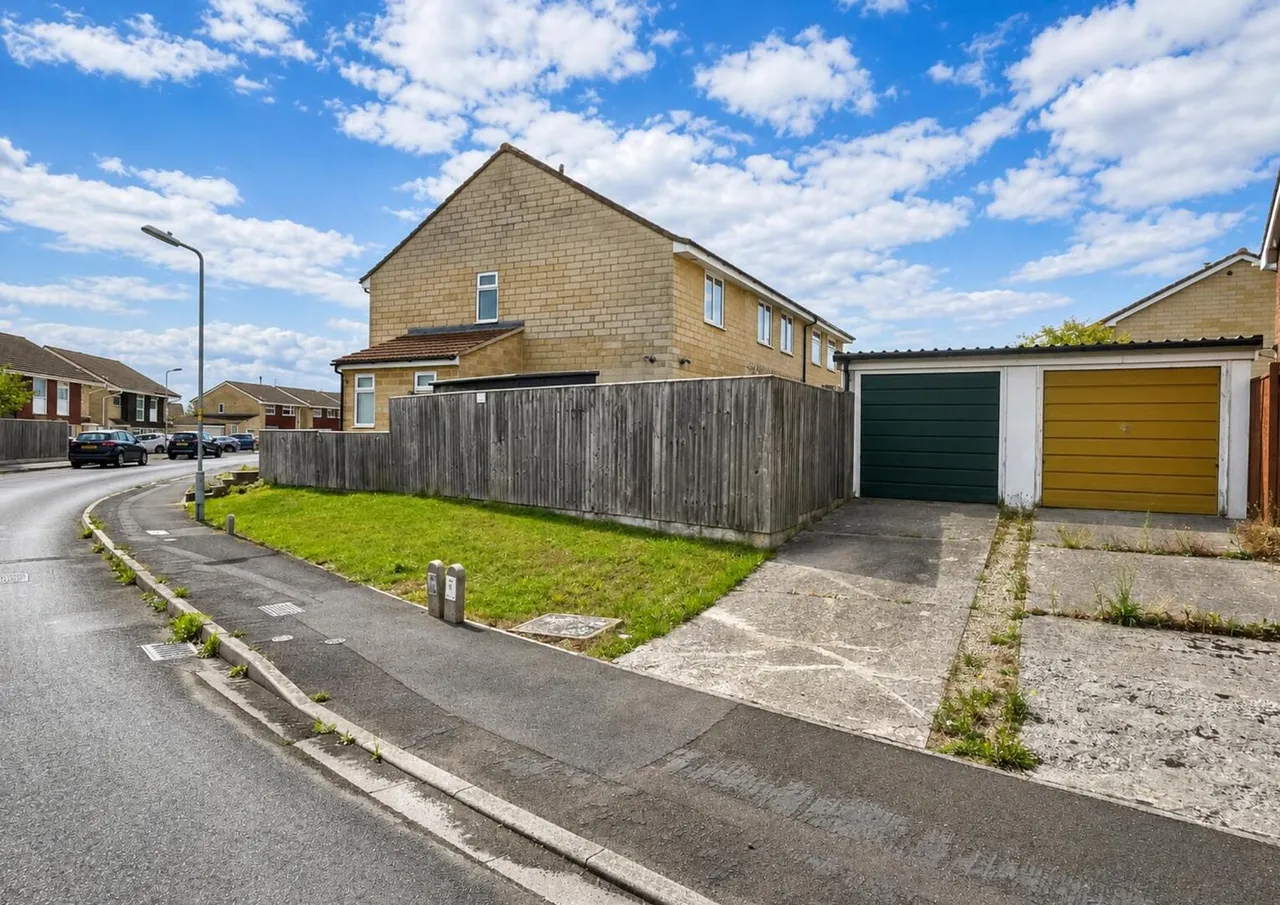 Wyville Road, Frome, Somerset BA11 2BS, photo 24