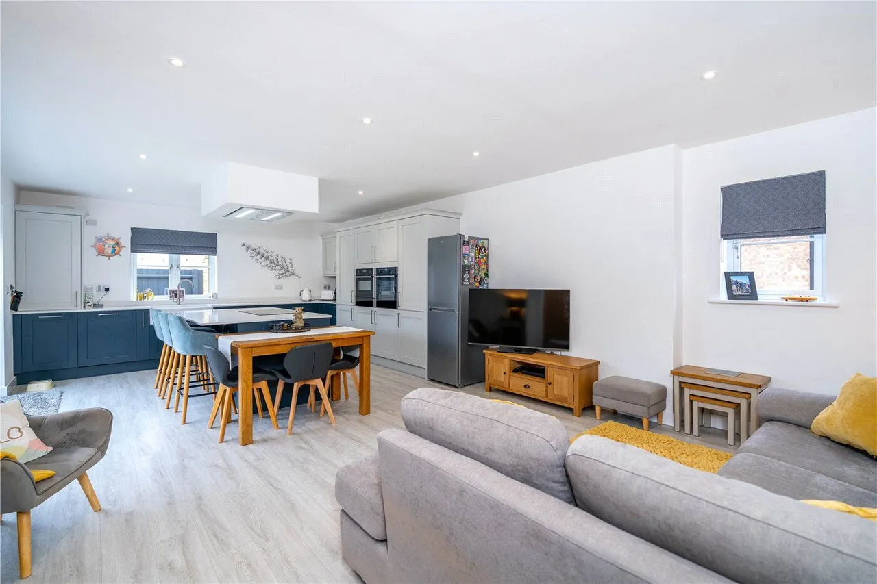 Prentice Place, Deeping St. James, PE6, photo 9