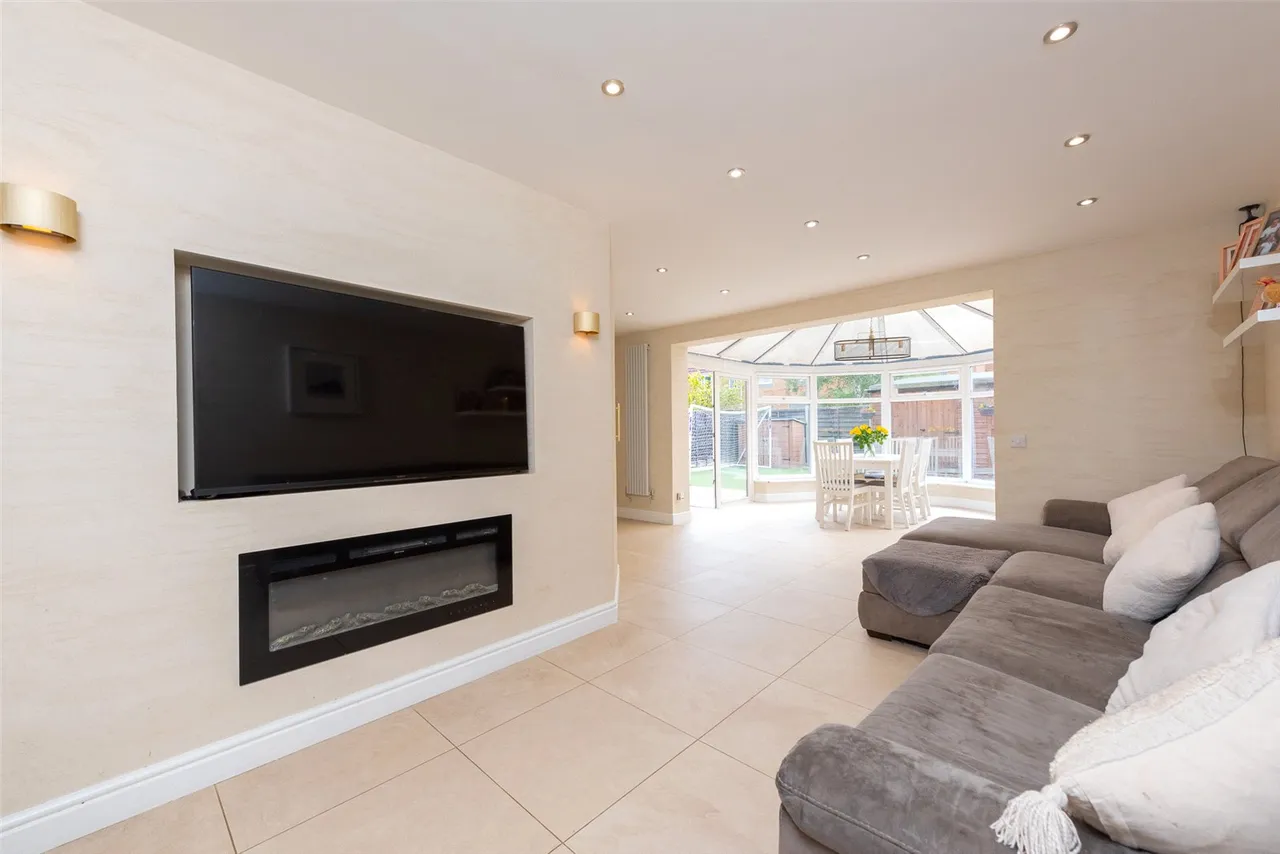 The Shrubbery, Farnborough, GU14 0RQ, photo 3