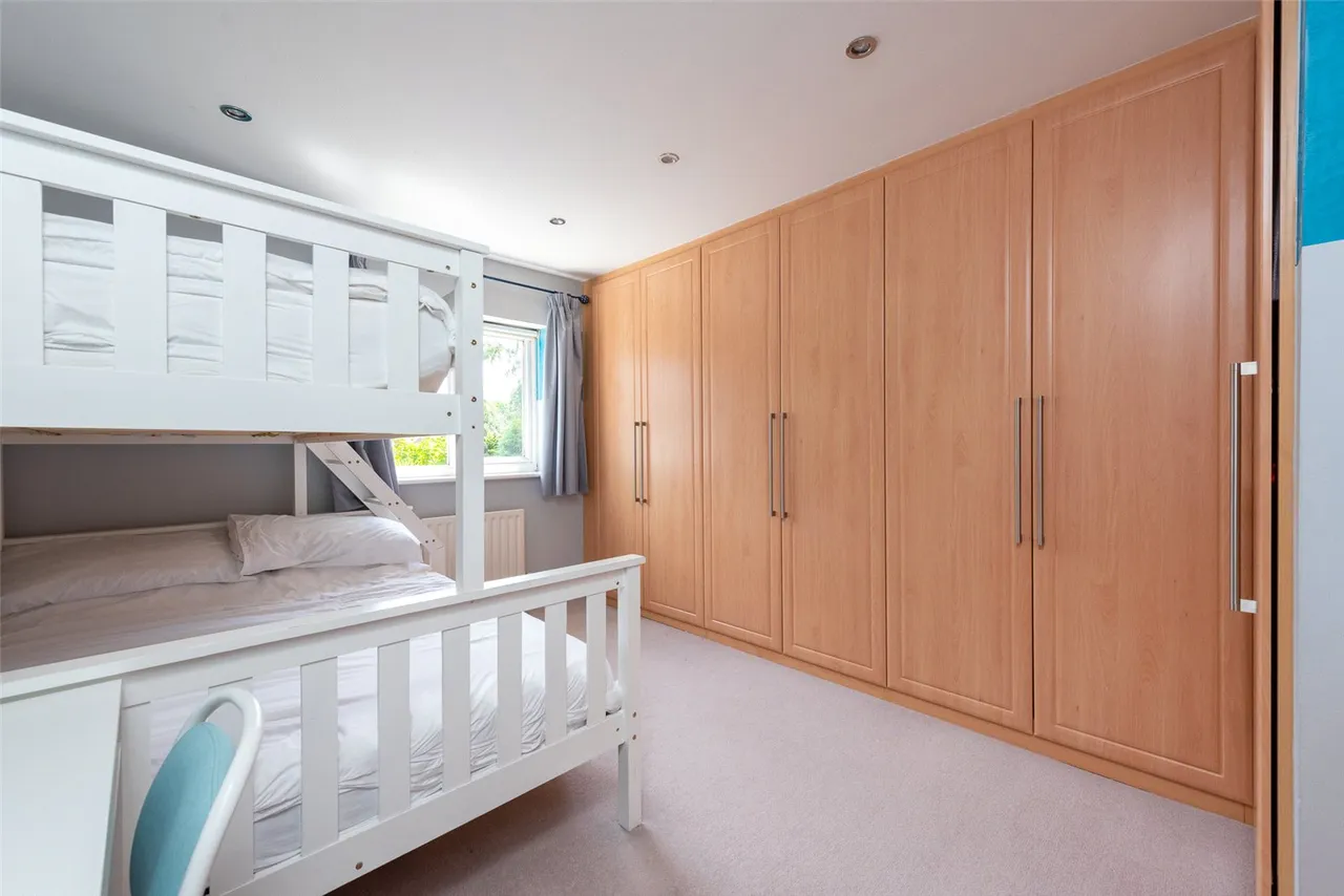 The Shrubbery, Farnborough, GU14 0RQ, photo 9