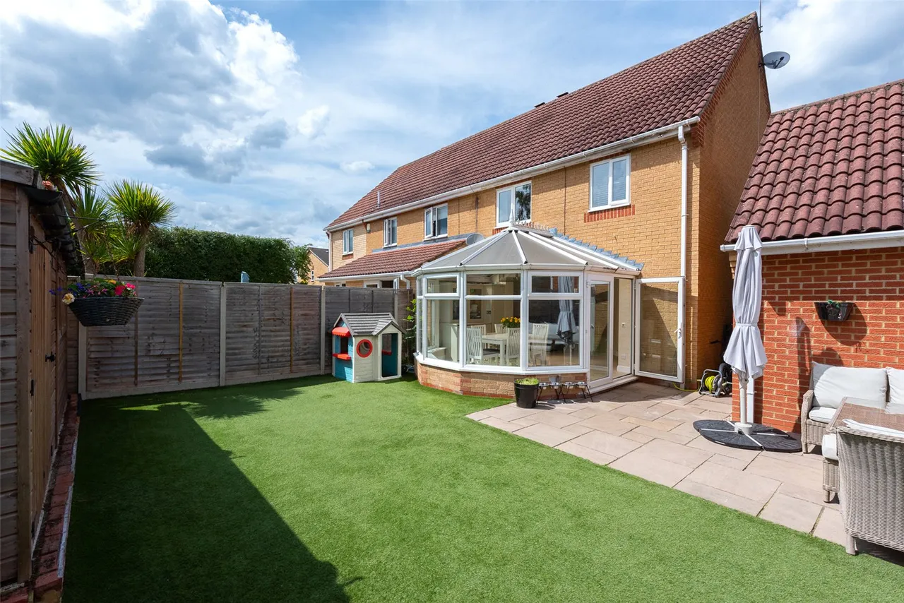 The Shrubbery, Farnborough, GU14 0RQ, photo 13