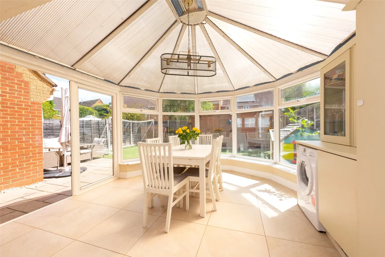 The Shrubbery, Farnborough, GU14 0RQ, photo 4
