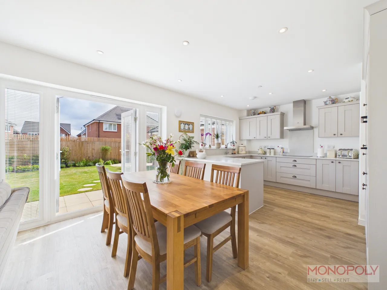 Almere Gardens, Rossett, LL12, photo 2