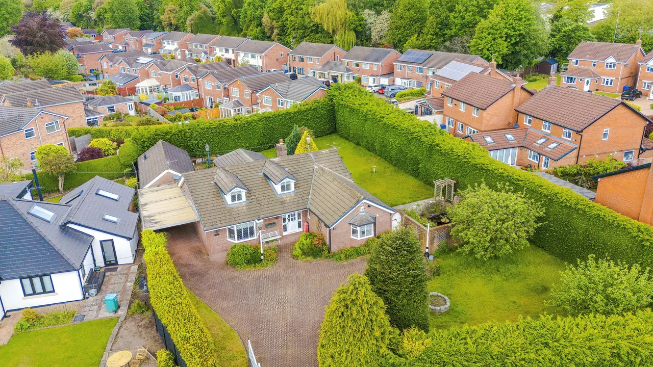 Weir Lane, Woolston, Warrington, Warrington, WA1 4QQ, photo 37